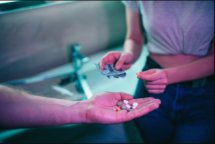 Using Nicotine Pouches When Traveling on a Plane